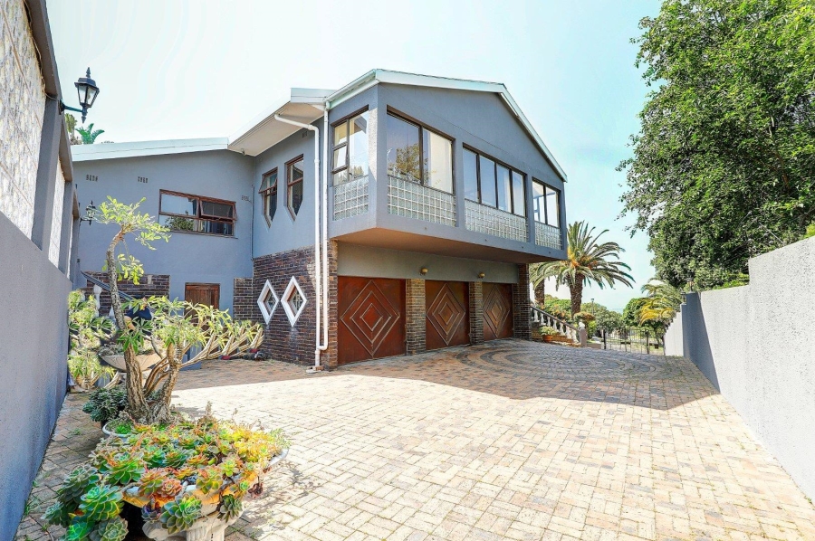 4 Bedroom Property for Sale in Loevenstein Western Cape